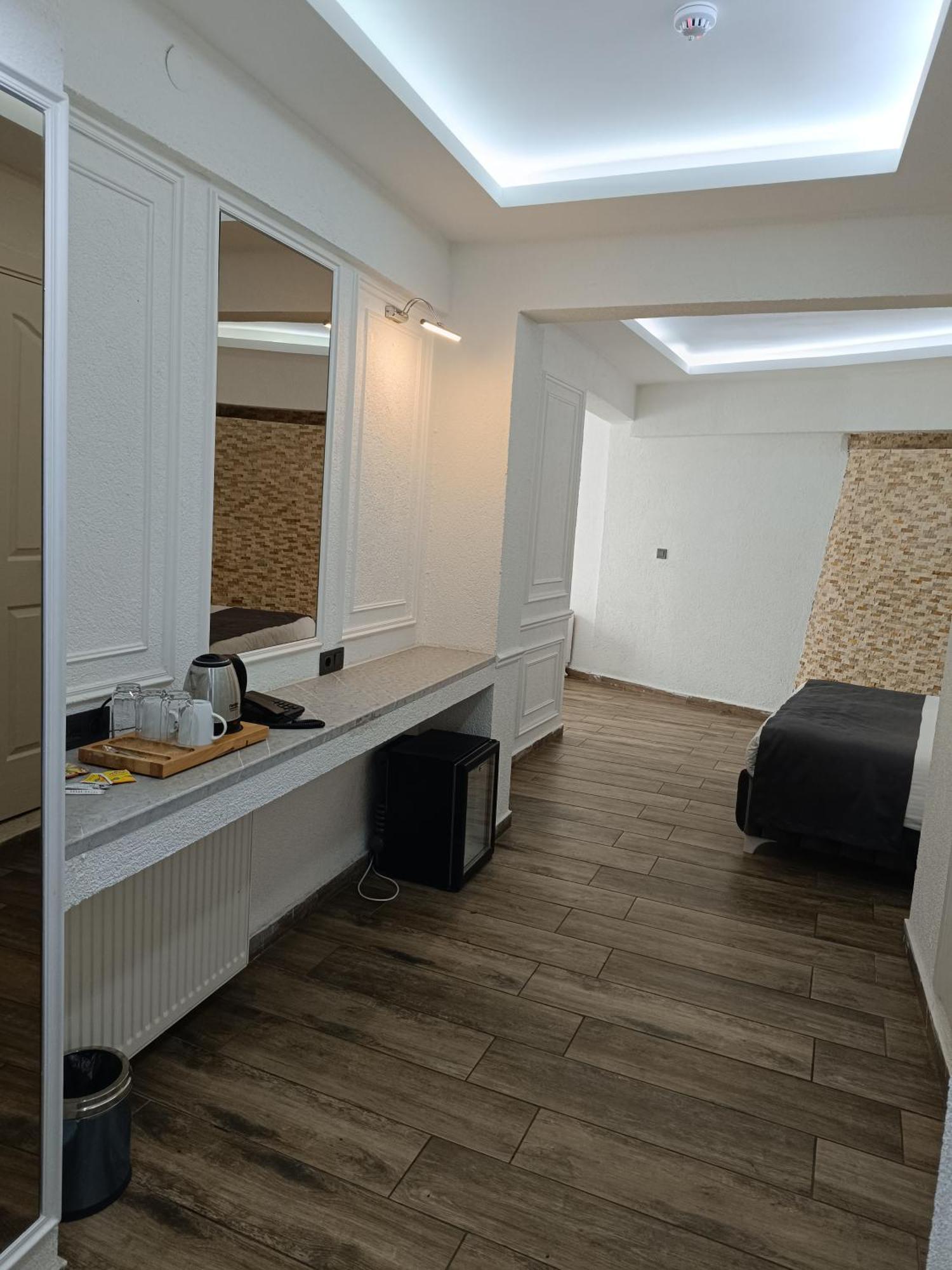 Efzen Hotel อิสตันบูล ภายนอก รูปภาพ